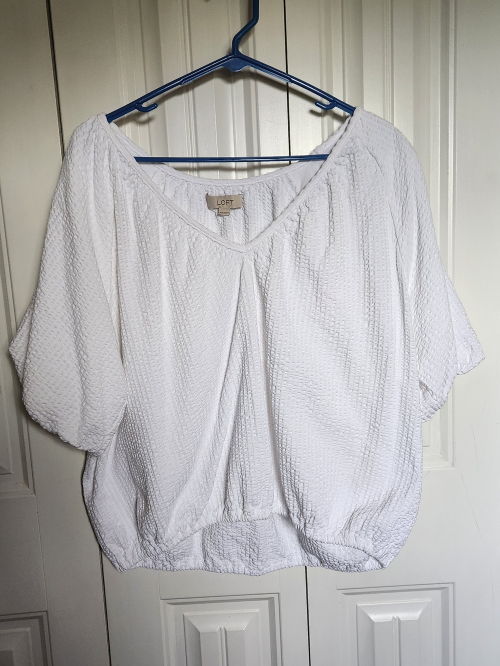LOFT White Textured V-Neck Women's Top Size XXL Puffy Sleeves